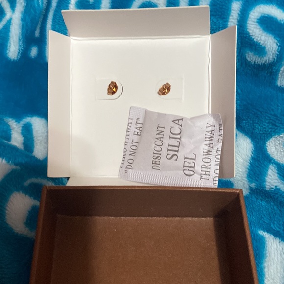 ❤️ COACH TURN LOCK HEART STUDS ❤️ - Picture 3 of 5